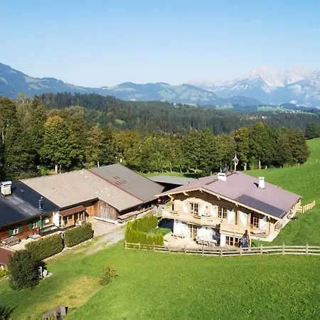 Ski In - Ski Out Chalet Roemerweg Villa